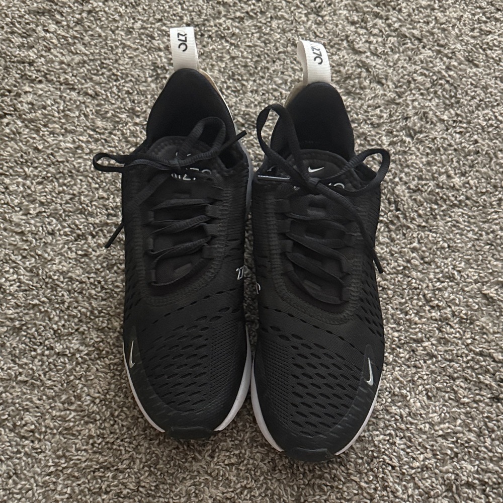 Nike Men's Black and White Athletic Shoes